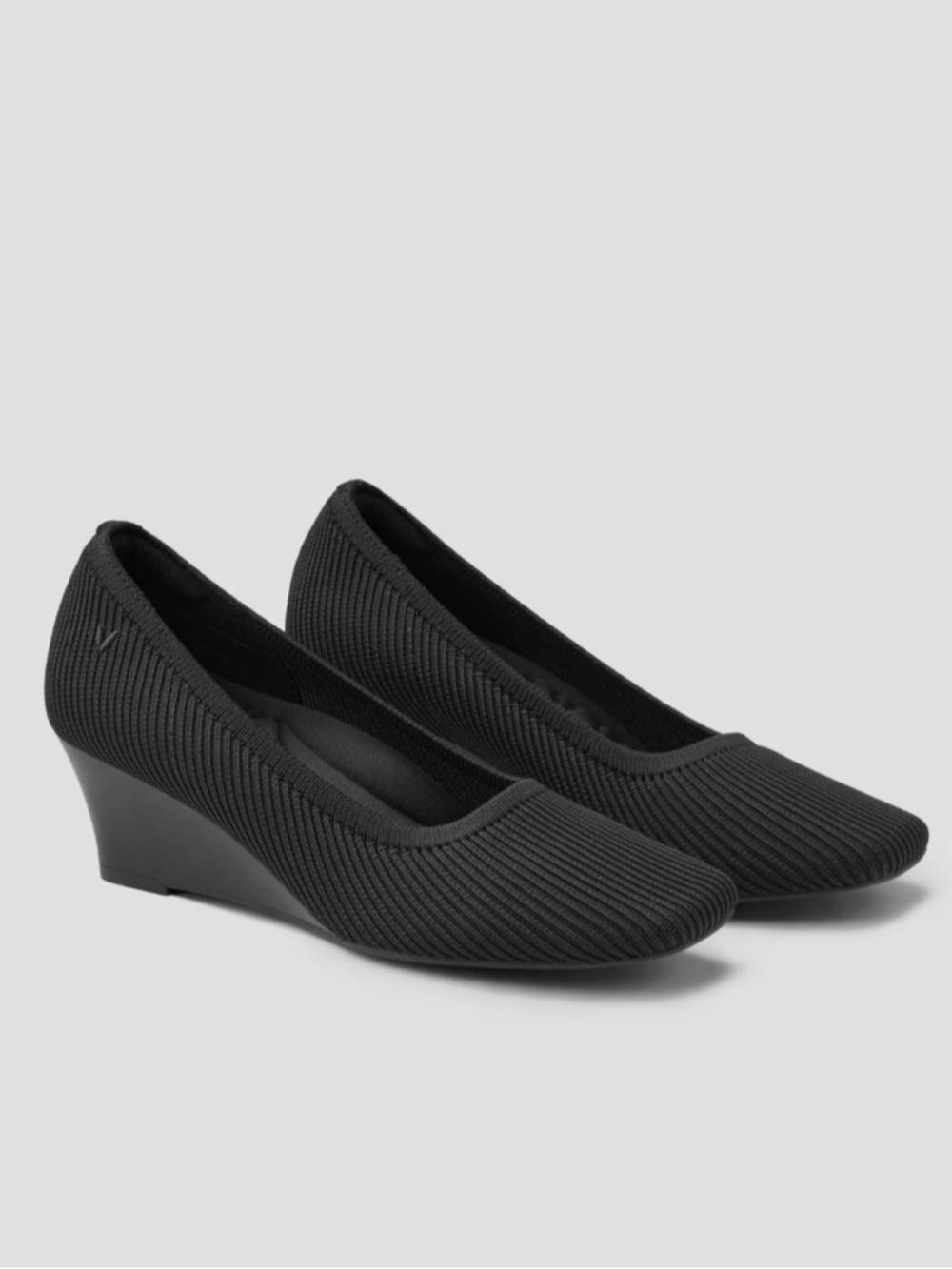 Vivaia Square-Toe Wedge (Margot™ Wedge Pro) in Black. Size 9.5 NWOB